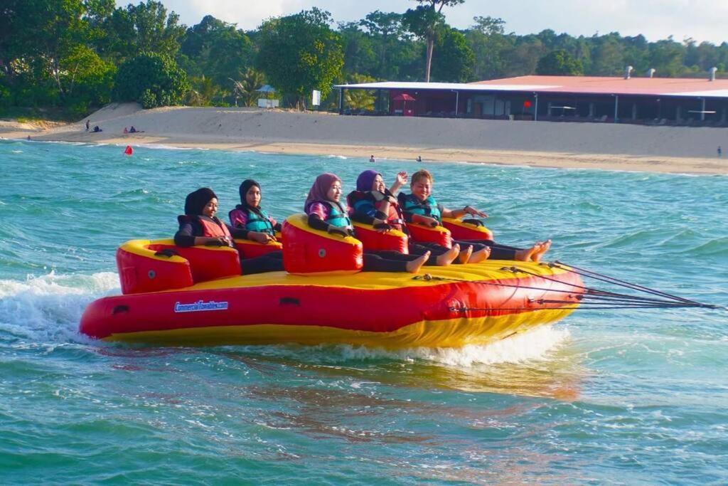 Lotus Desaru Beach Resort, 2 Bdrms, W/Splash Park Bandar Penawar Exterior foto