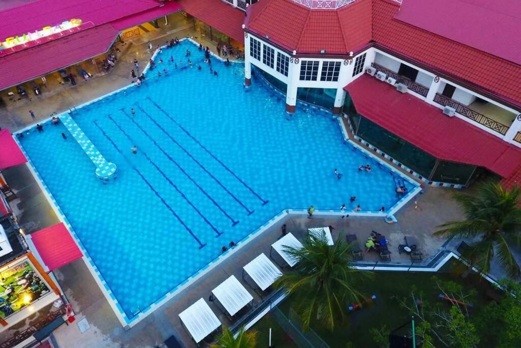 Lotus Desaru Beach Resort, 2 Bdrms, W/Splash Park Bandar Penawar Exterior foto